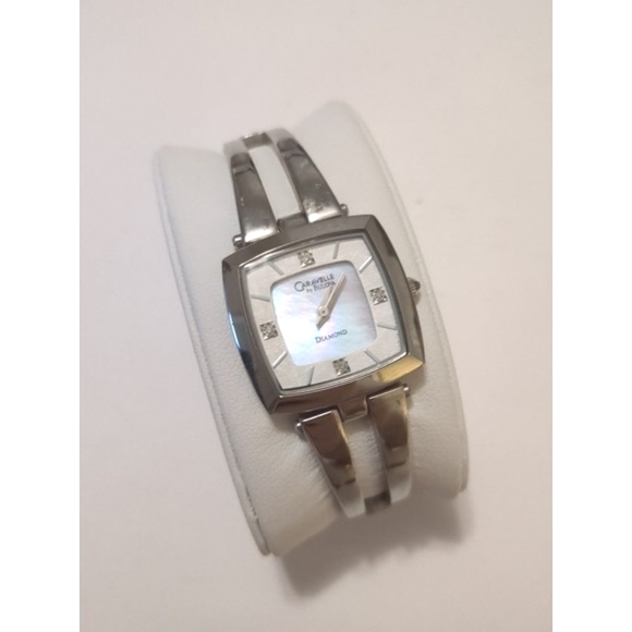 Women's Caravelle Bulova watch MOP Diamond - Picture 2 of 4